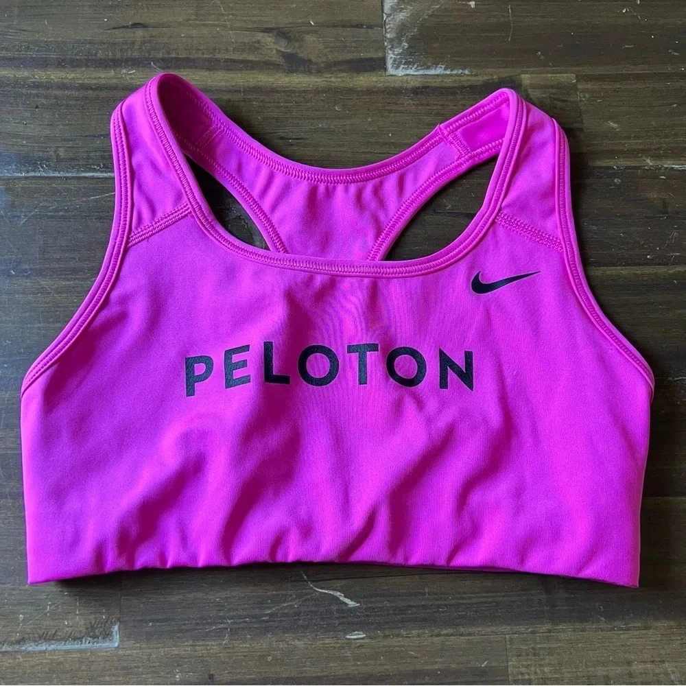 Peloton X nike Active Fuchsia Swoosh Spors Bra